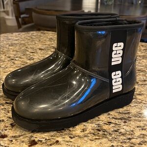 Women’s UGG Classic Mini Black Rain & Snow Boots - Size 7